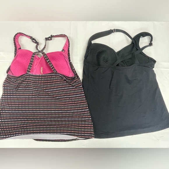 Lands End Lot of 2 size 12 swim tops. In great shape, same style. Built in cups. - Picture 3 of 5